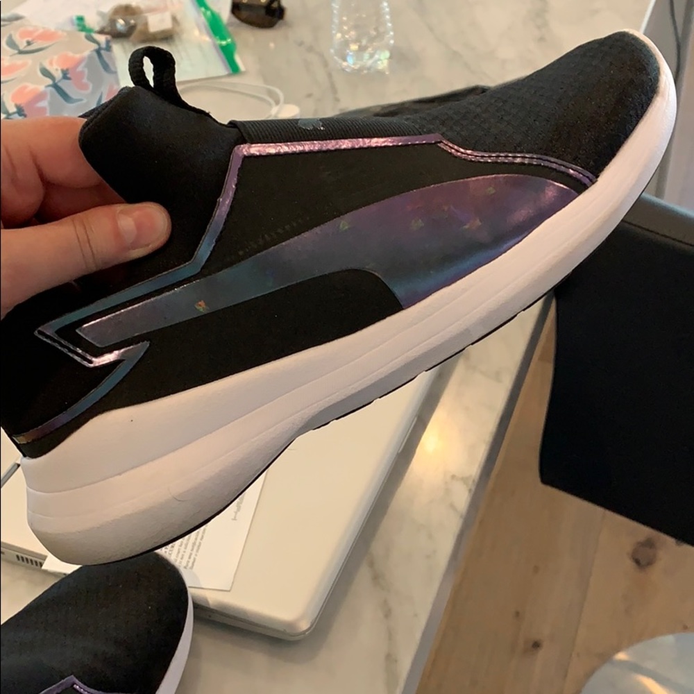 Puma women’s slip on sneaker size 10